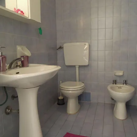 Lovely Flat With Terrace In - Beahost Apartment